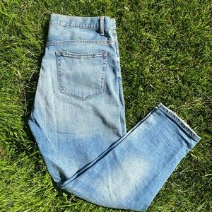 Uni Qlo Women’s Jeans Distressed  Blue Denim Regular Size 33”